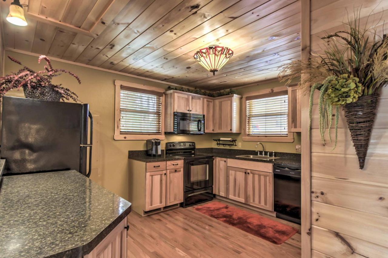 Private Sevierville Cabin With Mountain Views And Loft Екстериор снимка