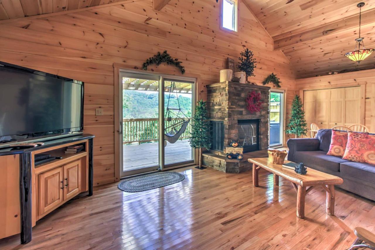 Private Sevierville Cabin With Mountain Views And Loft Екстериор снимка