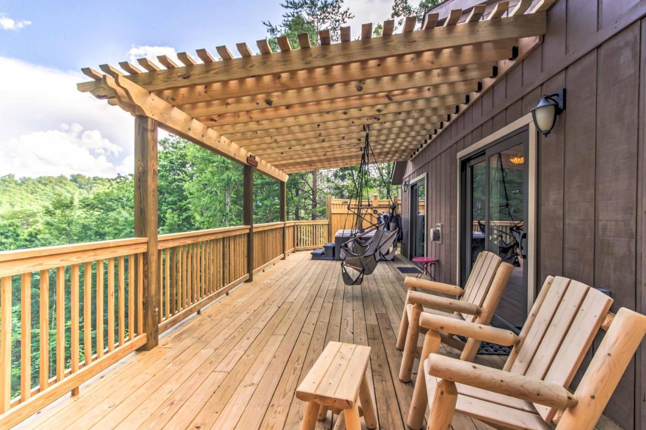 Private Sevierville Cabin With Mountain Views And Loft Екстериор снимка